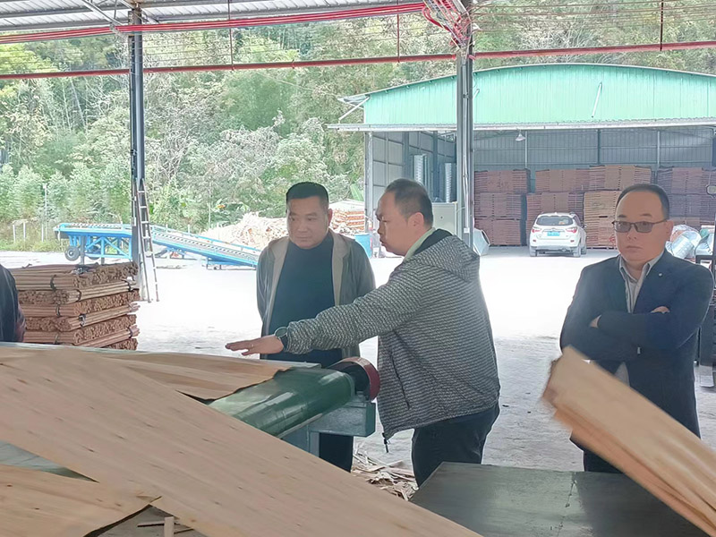 客户来厂参观烘干机